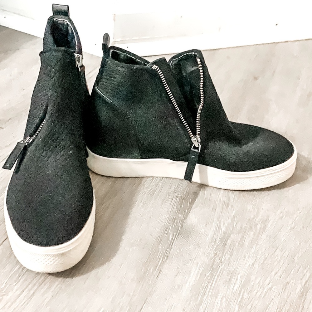 Steve Madden platform zip up sneakers